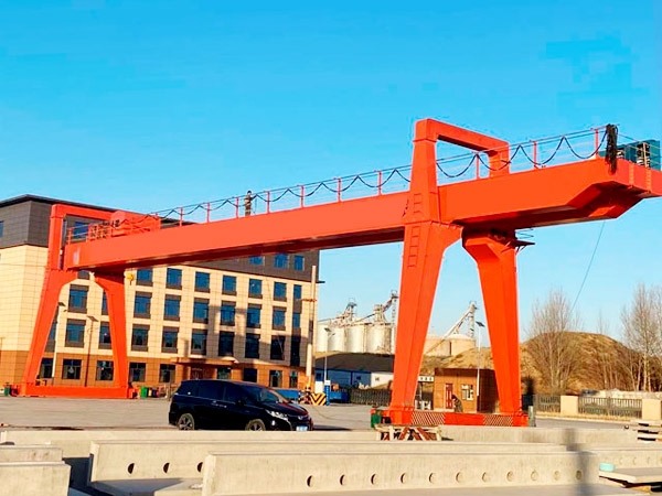 通用吊鉤門(mén)式起重機(jī)